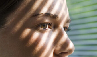 1800x1200_depression_and_pms_ref_guide